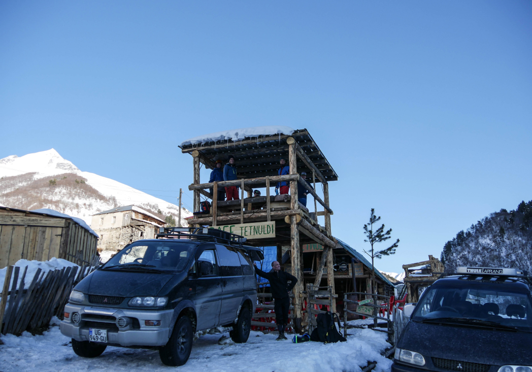 Voorbereiding op freeride trip in Georgië